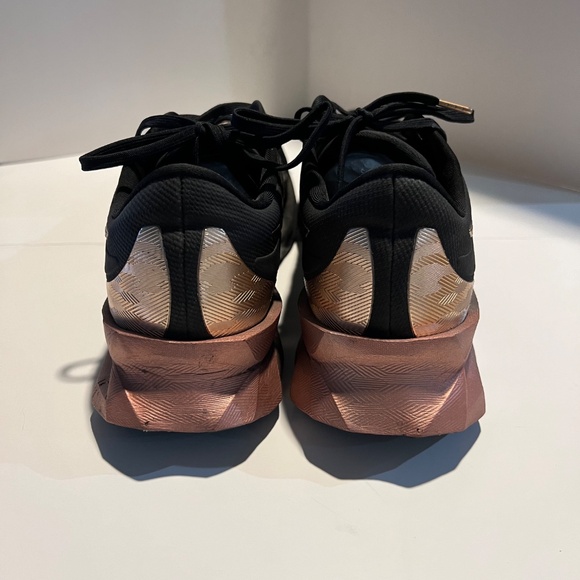 ASICS NOVABLAST Platinum Neutral Running Shoe - Picture 4 of 7